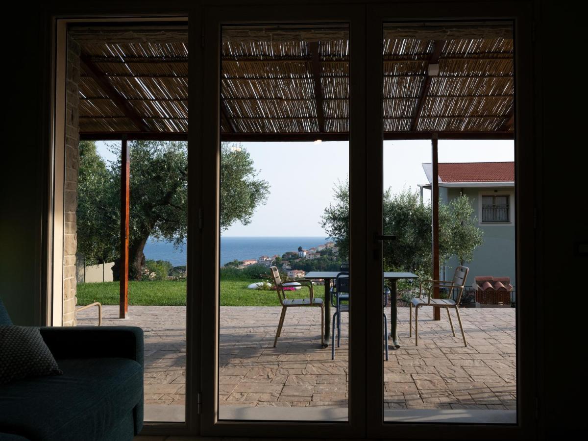 Villa Lea Imperia Exterior photo