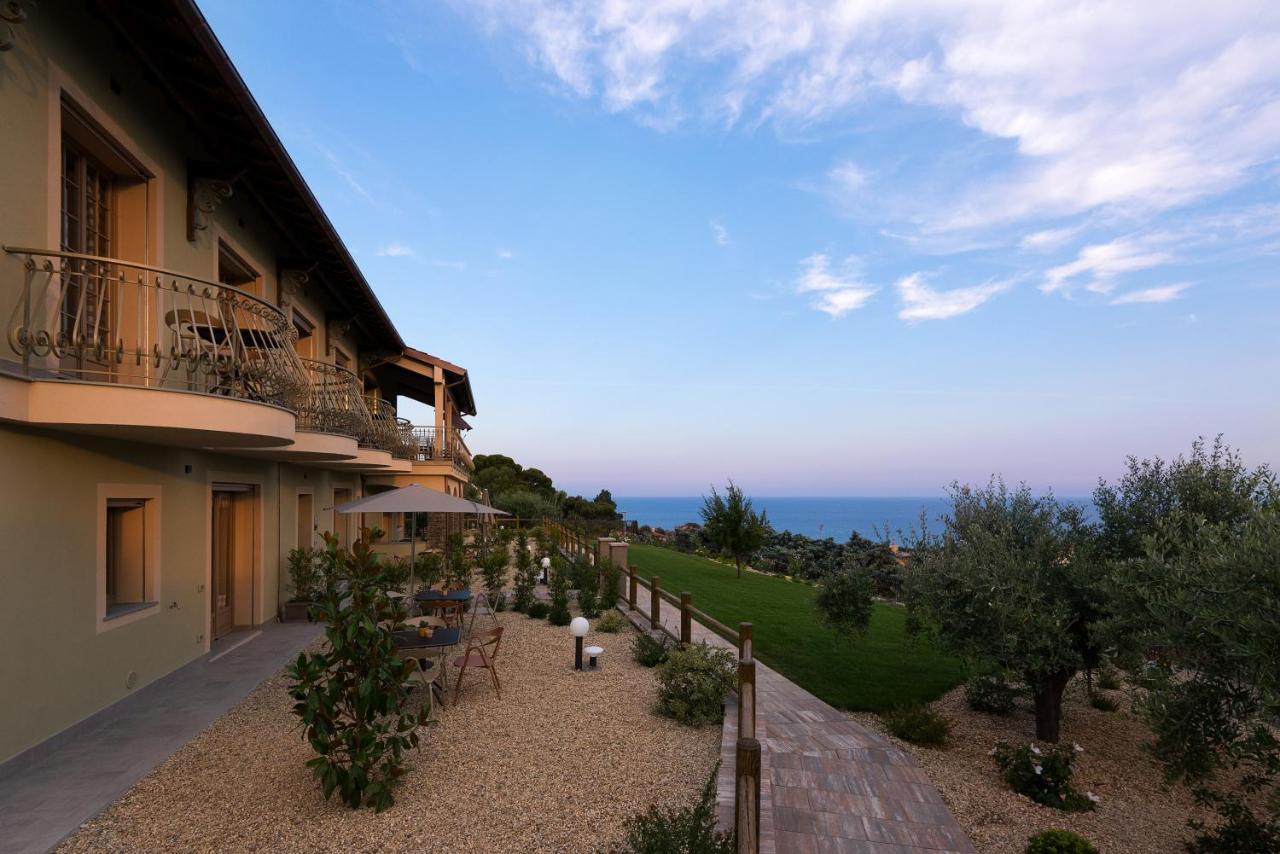 Villa Lea Imperia Exterior photo